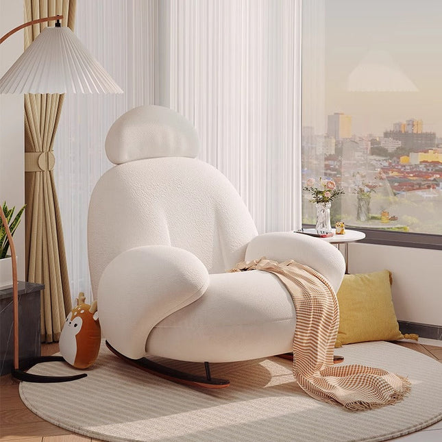 White lambwool leisure chair with footrest