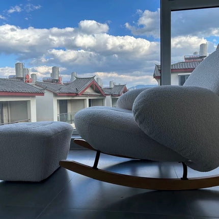 White lambwool leisure chair with footrest