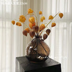 Brown and brown cold pattern vase does not contain lantern fruit