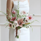 [Hand-held bouquet] Secret Pink (finished product includes ribbon)